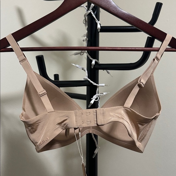 Skims Witless Form‎ T-Shirt Bra - Picture 4 of 7